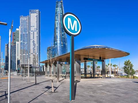 Image of the M sign out the front of Barangaroo station