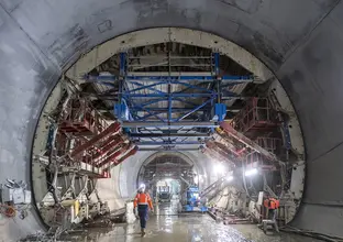 An image of the tunnel at the Pitt Street cavern.