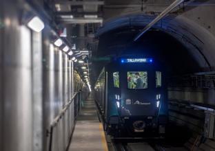 City line Metro under the tunnel