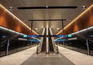 Two escalators at the Crows Nest Platform