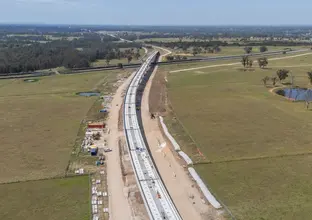  Western Sydney Airport project has achieved a significant milestone with the completion of more than 3.2 kilometres of elevated viaducts