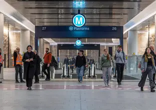 people on the metro platform