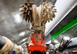 Roadheaders in the Pyrmont cavern