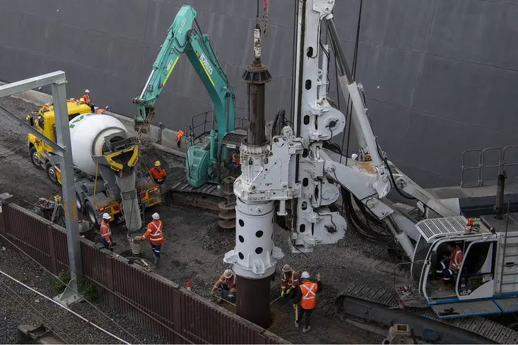 Heavy machinery completing piling work at the Northern Connection construction site.