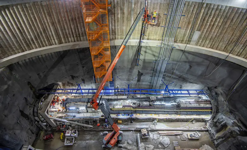 Tunnel boring machinge ATL shaft at Airport Business Park