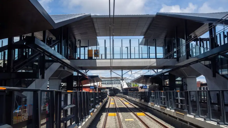 Rail tracks of Sydenham Station with platforms on both the sides