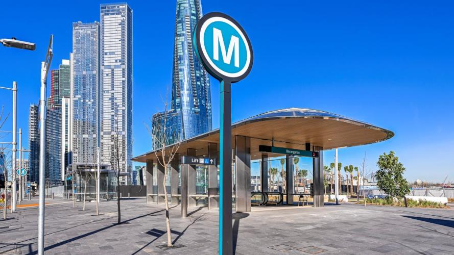 Image of the M sign out the front of Barangaroo station